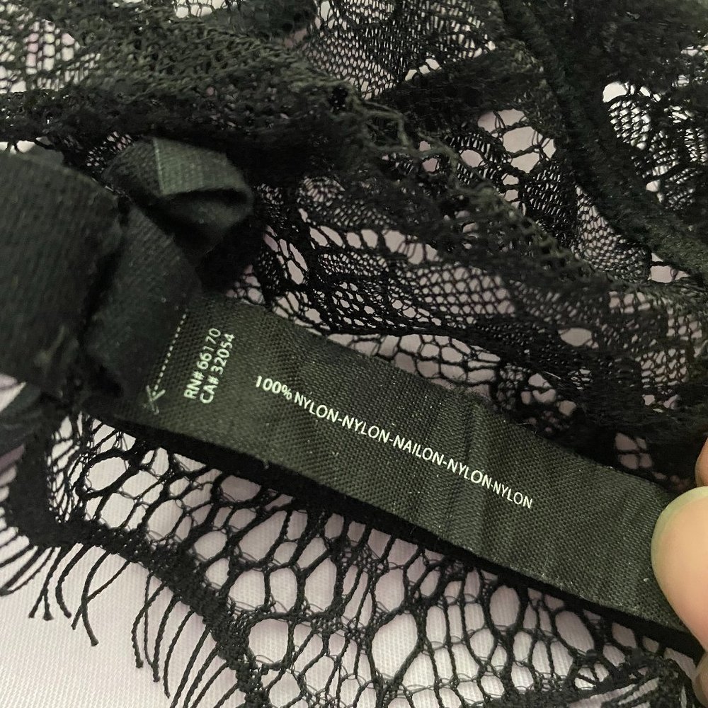 URBAN OUTFITTERS Lace Triangle Bralette Size S - Picture 4 of 5